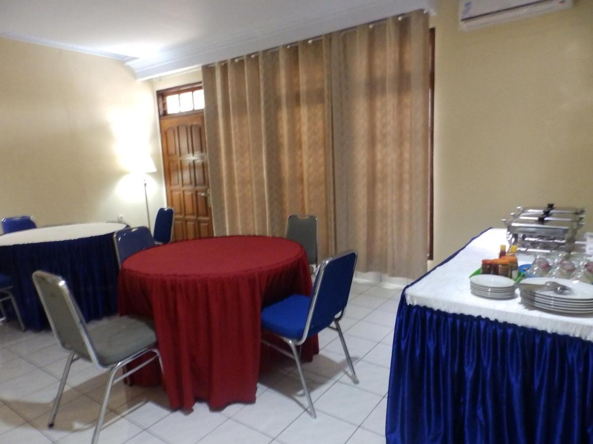 Bahari Family Hotel Bitung Exterior foto